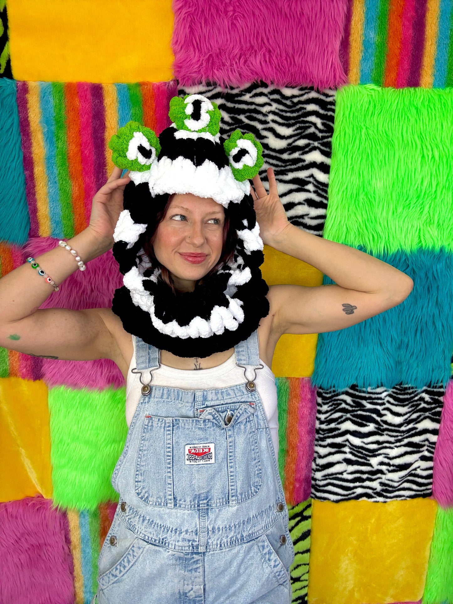 COZEE - Black and White Alien Hood (RTS)