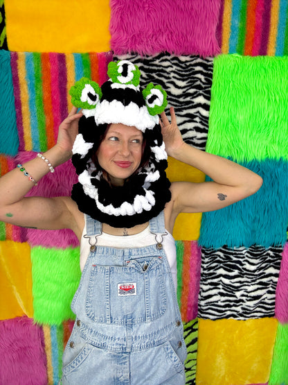 COZEE - Black and White Alien Hood (RTS)