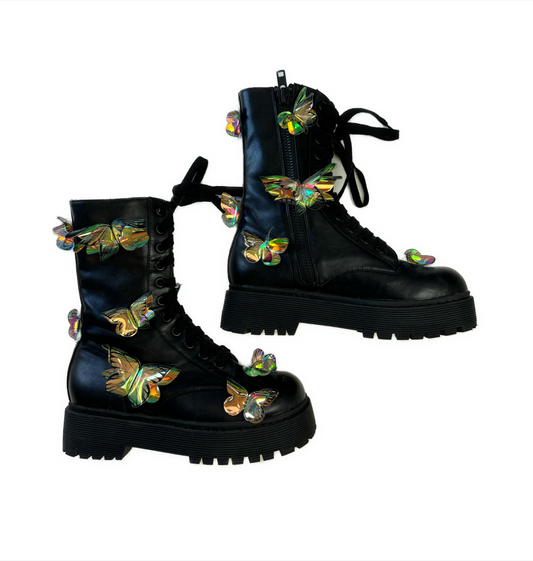 Carly's Closet - Dollskill Butterfly Boots (Size 8)